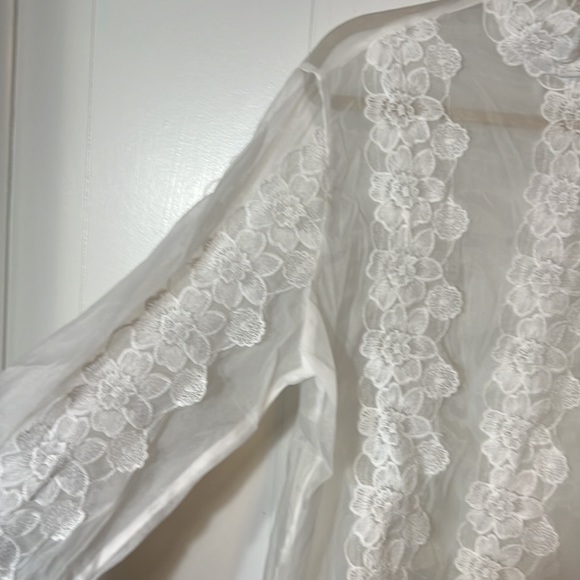 Shein white lace organza mock neck blouse - Picture 2 of 5